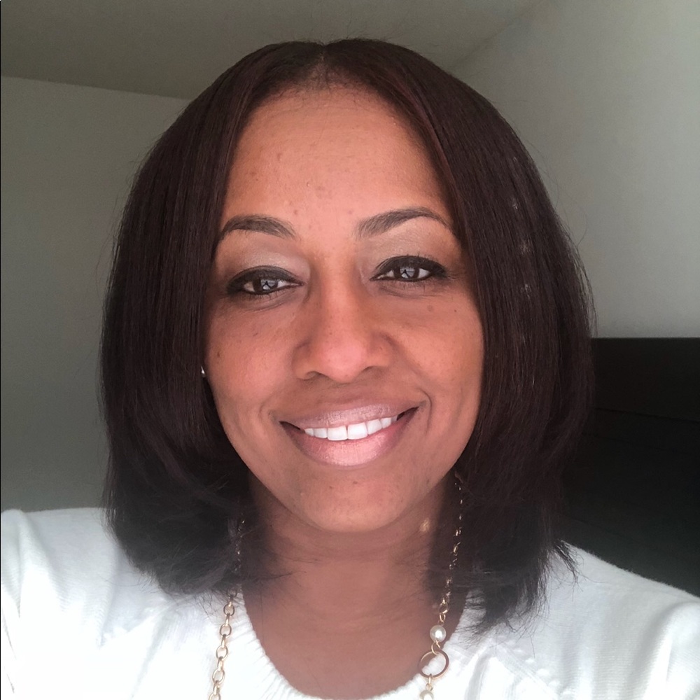 Meet your Posher, Damita